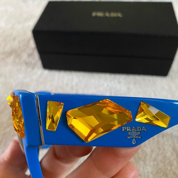 Authentic Prada sunglasses NEW - Picture 2 of 8